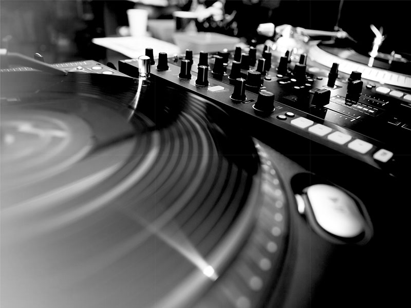 DJ Turntable Rentals from 54 in Miami, Fort Lauderdale or Palm Beach